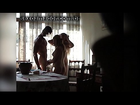 ❤️ Sex friends invite a giant man and a threesome with him ❤️❌ Super sex at us ❤